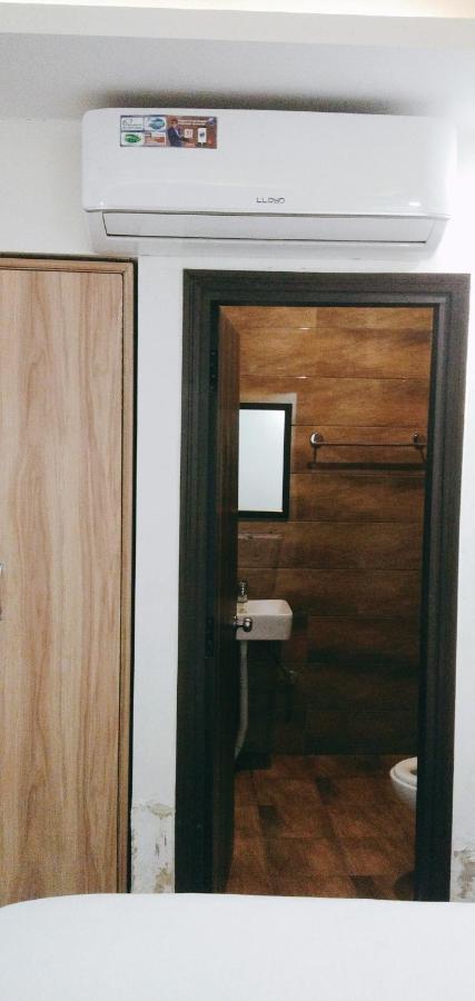 Airport Hotel Golden Bliss Near Delhi Airport نيودلهي المظهر الخارجي الصورة