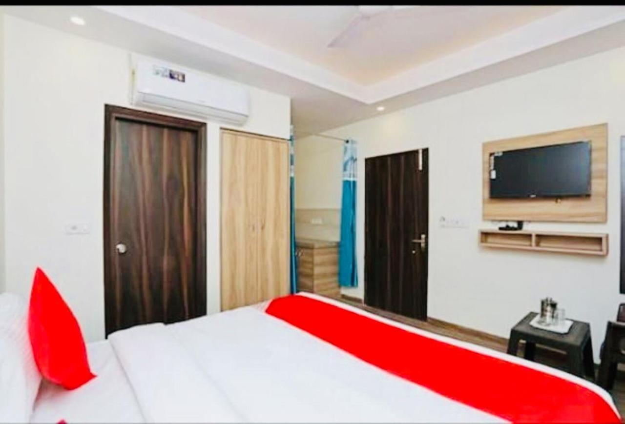 Airport Hotel Golden Bliss Near Delhi Airport نيودلهي المظهر الخارجي الصورة