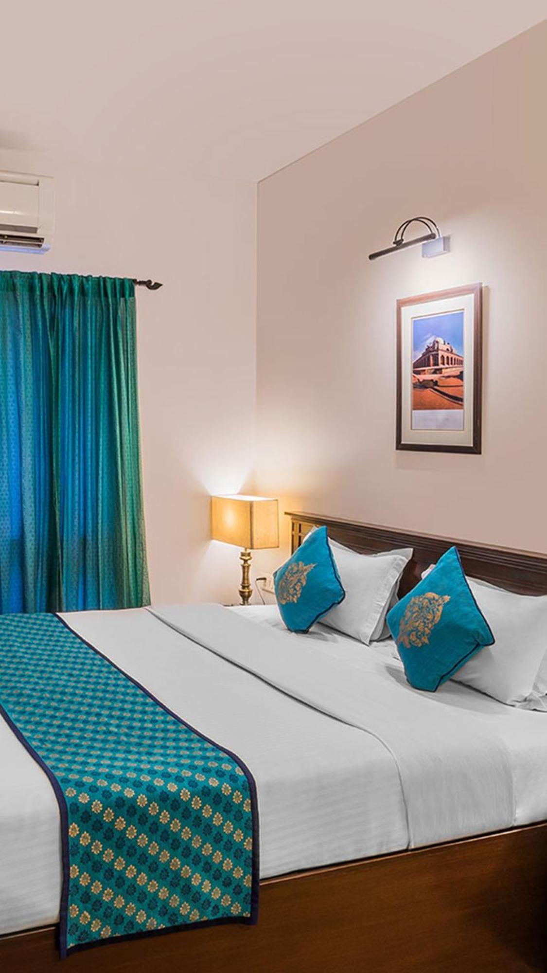 Airport Hotel Golden Bliss Near Delhi Airport نيودلهي المظهر الخارجي الصورة